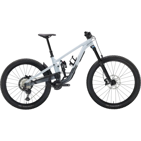 Trek Slash 8 Gen 6 Bike 2025